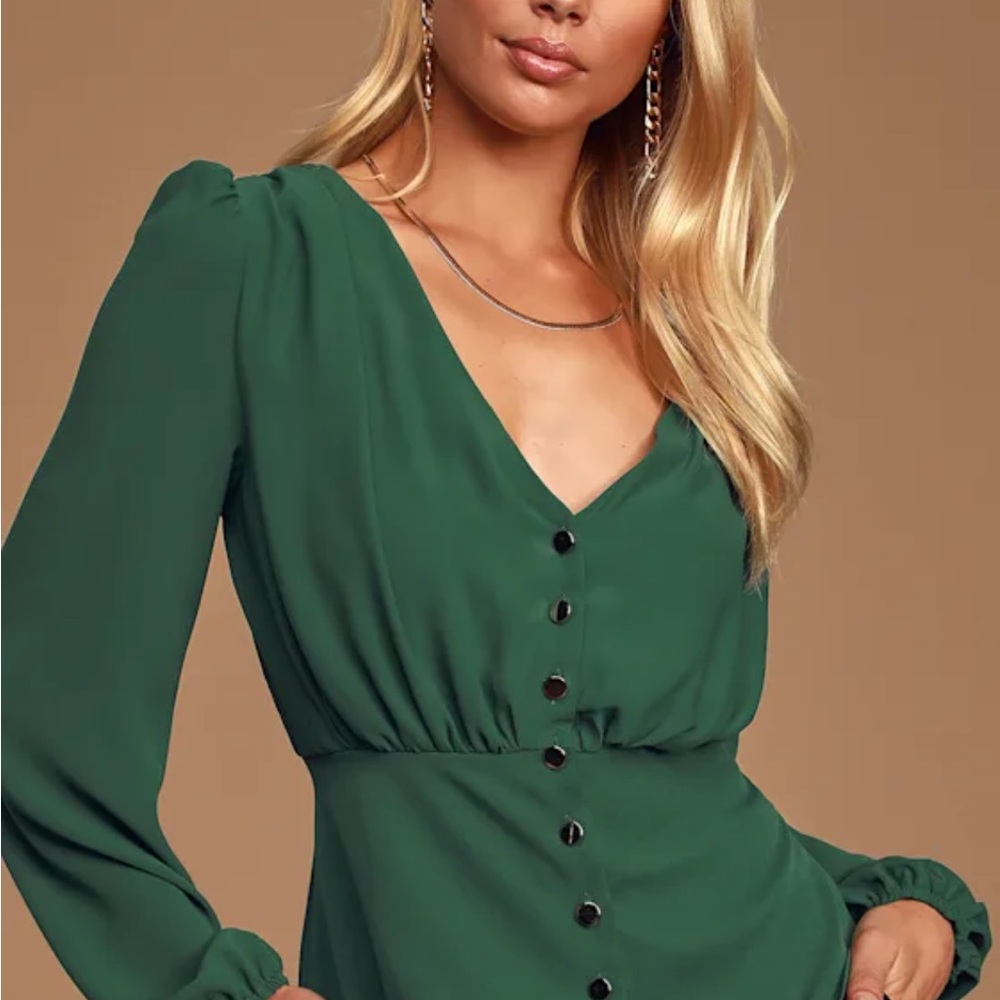 Lulu's Button-Up Blouse - Picture 2 of 8